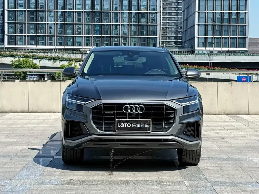 Audi Q8 — фото 2