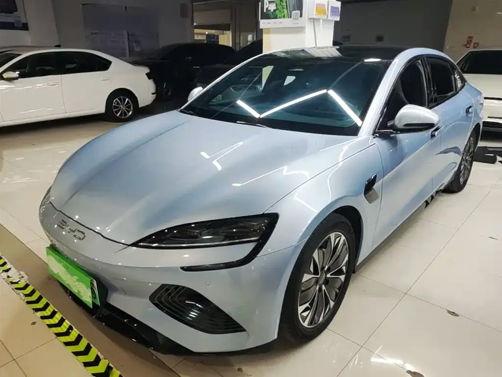 BYD Seal — фото 1