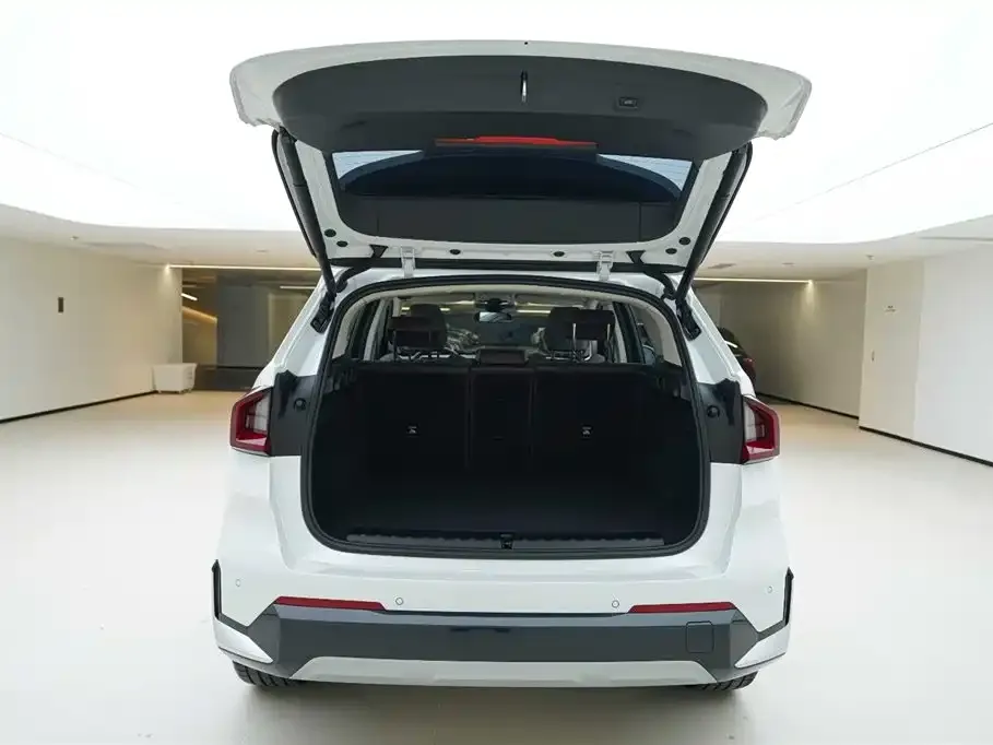 BMW X1 2025 из CN, фото 10