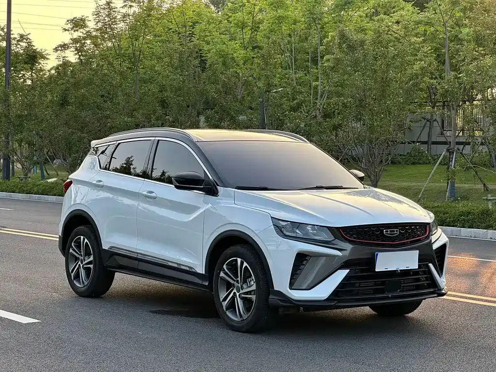 Geely Binyue — фото 10