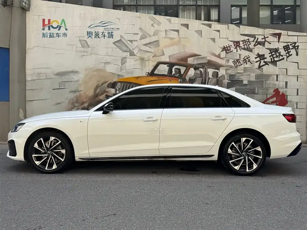 Audi A4L 2023 из CN, фото 10