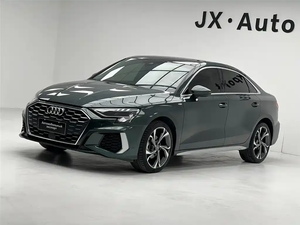 Audi A3 — фото 1