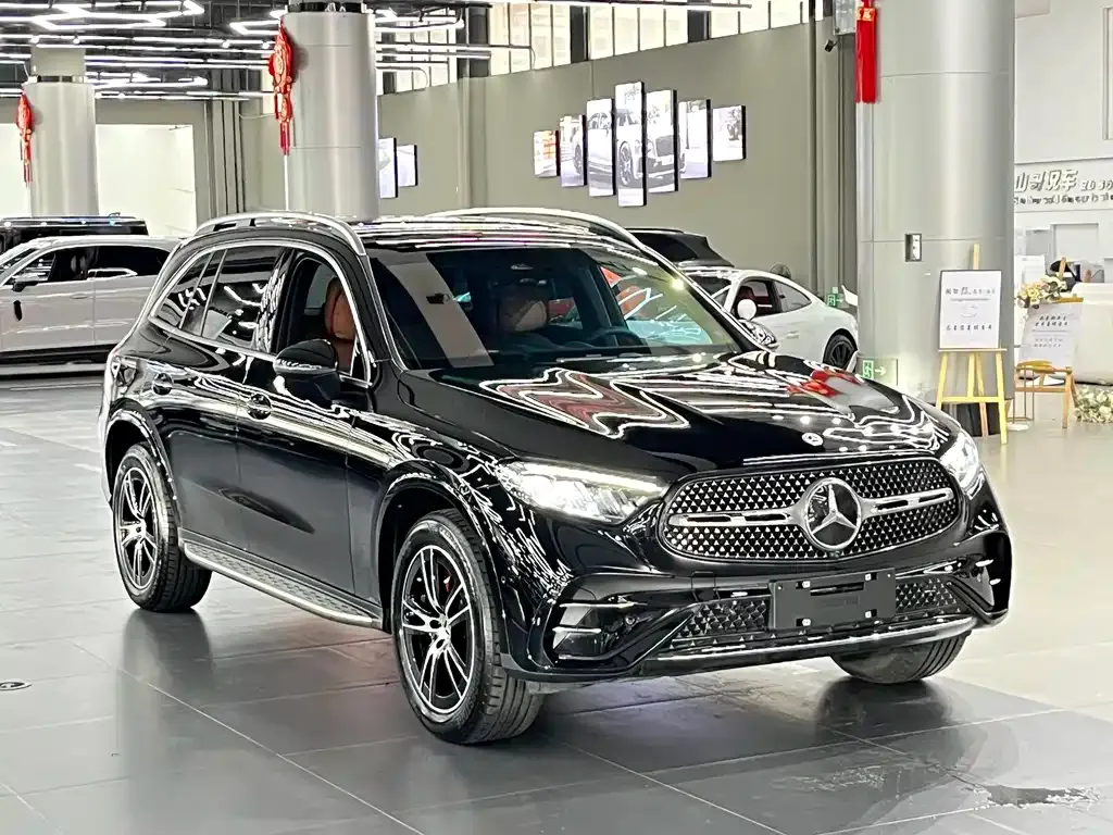 Mercedes-Benz GLC — фото 6