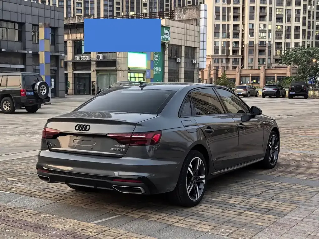 Audi A4L — фото 5