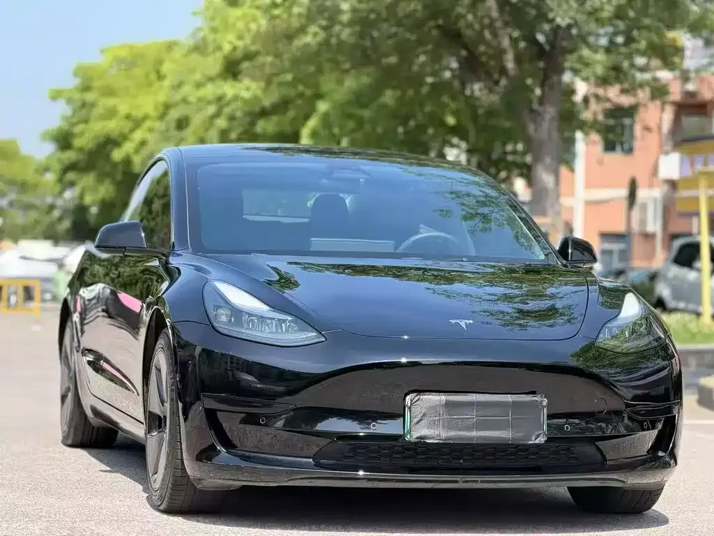 Tesla Model 3 — фото 4