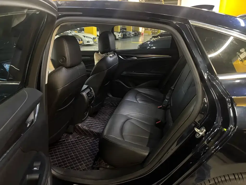 Buick LaCrosse 2023 из CN, фото 2