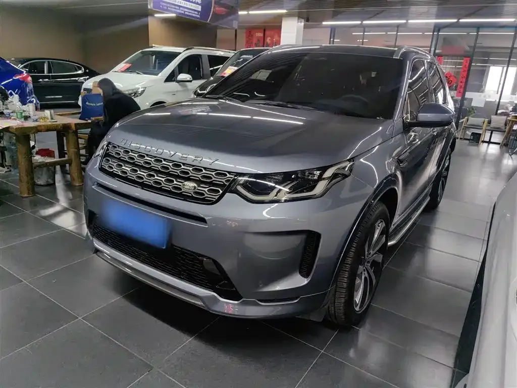 Land Rover Discovery Sport — фото 1