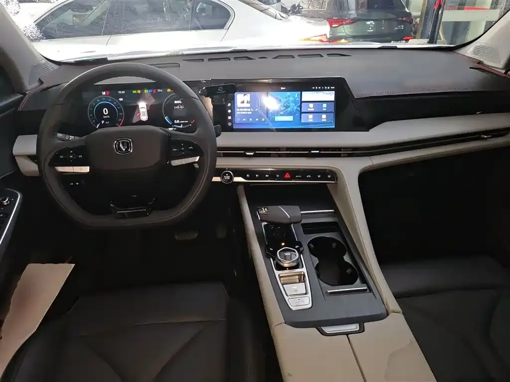 Changan CS75PLUS 2025 из CN, фото 3