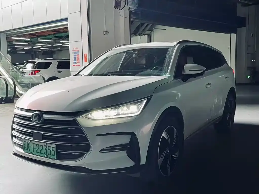BYD Tang New Energy — фото 1