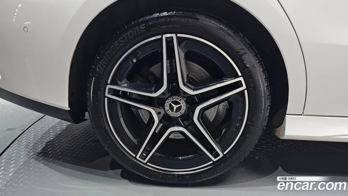 Mercedes-Benz CLA-Class — фото 10