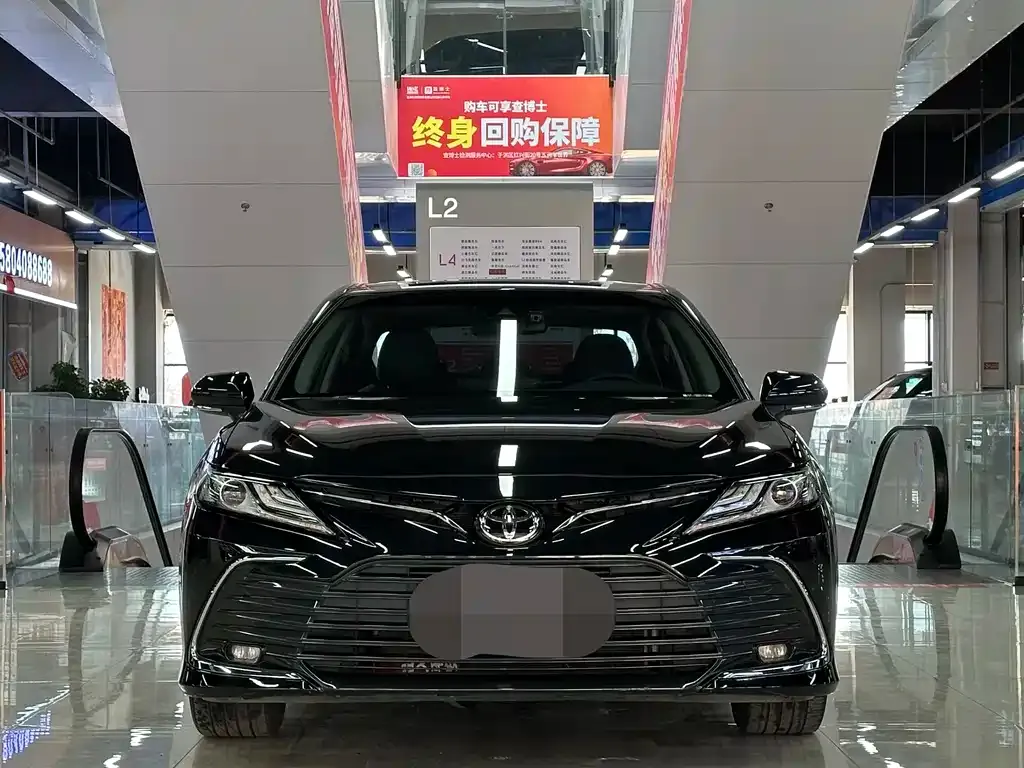 Toyota Camry — фото 6