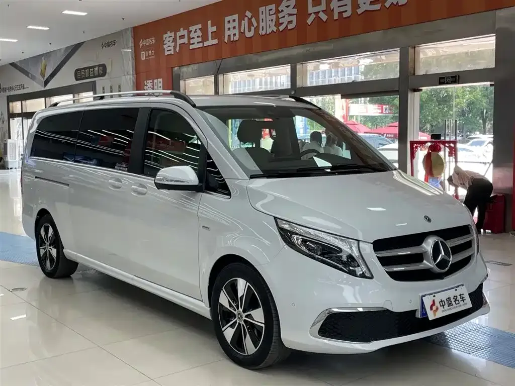 Mercedes-Benz V-Class 2022 из CN, фото 2
