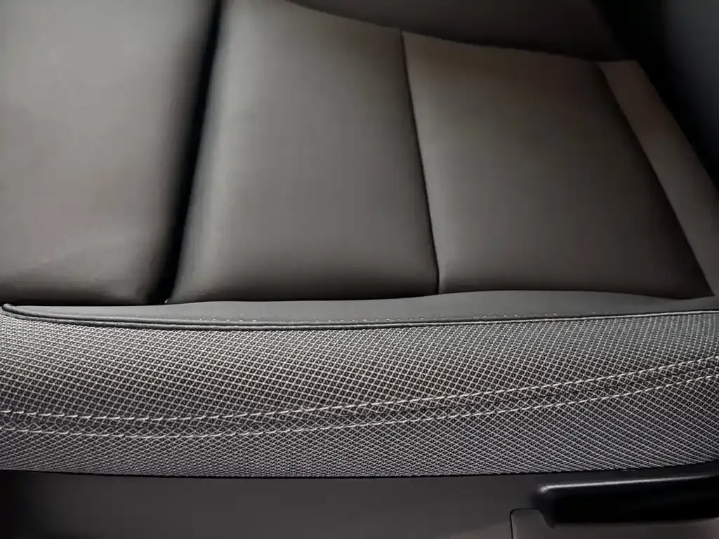 Volvo XC40 2023 из CN, фото 9