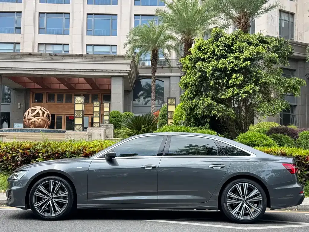Audi A6L — фото 10