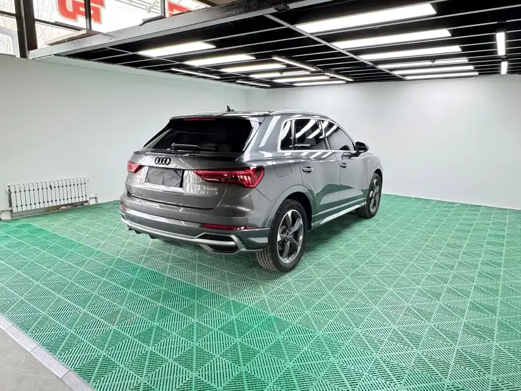 Audi Q3 2023 из CN, фото 10