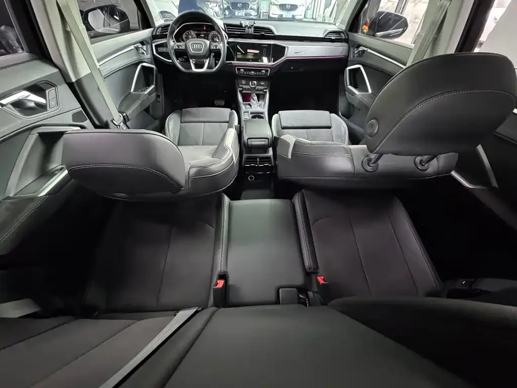Audi Q3 2023 из CN, фото 2