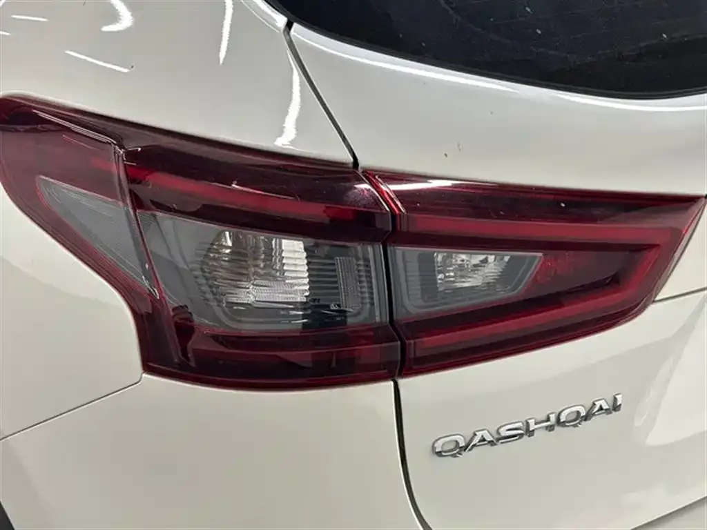 Nissan Qashqai — фото 10