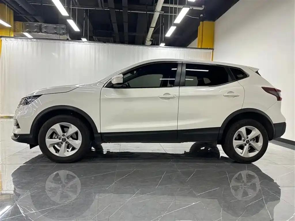 Nissan Qashqai — фото 8