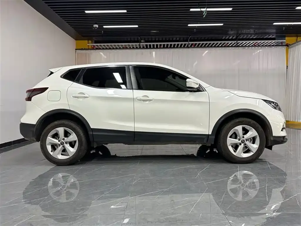 Nissan Qashqai — фото 9