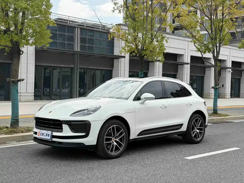 Porsche Macan — фото 1