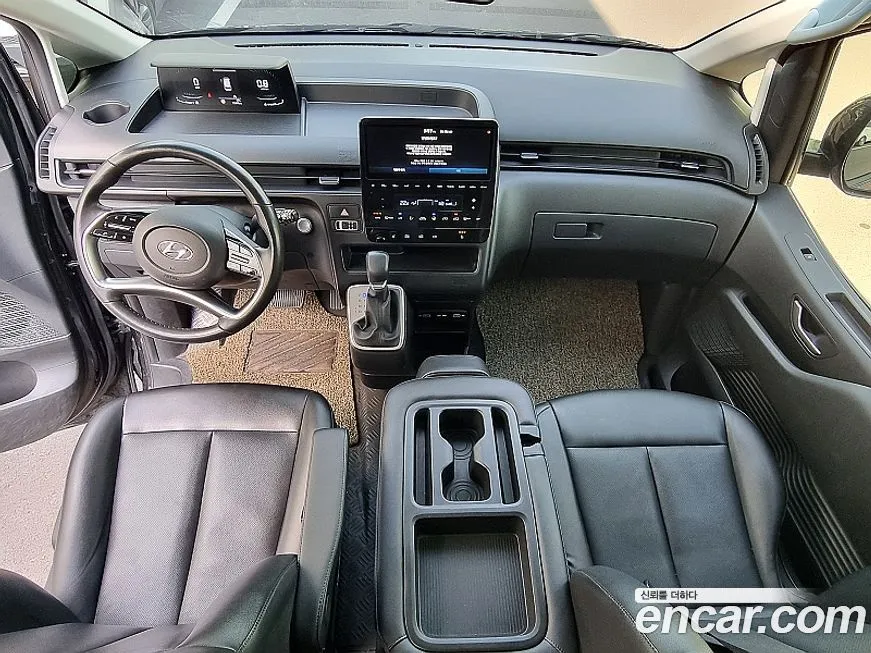 Hyundai Staria 2023 из KR, фото 2