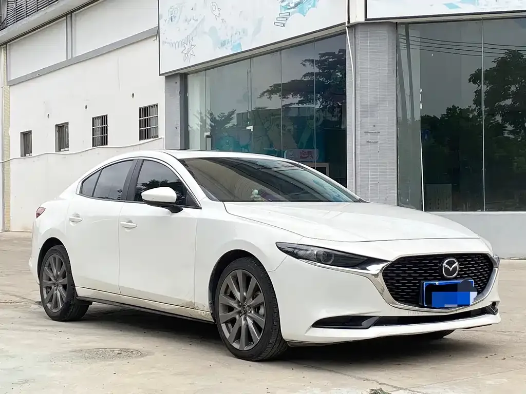 Mazda 3 Axela — фото 2