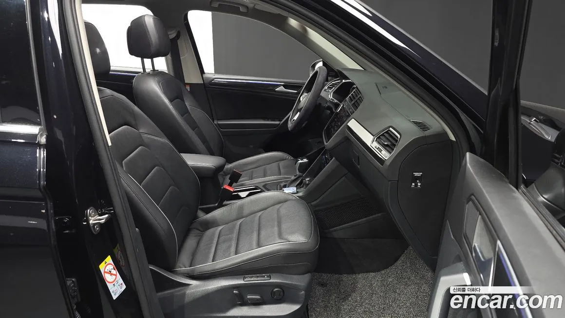 Volkswagen Tiguan — фото 8
