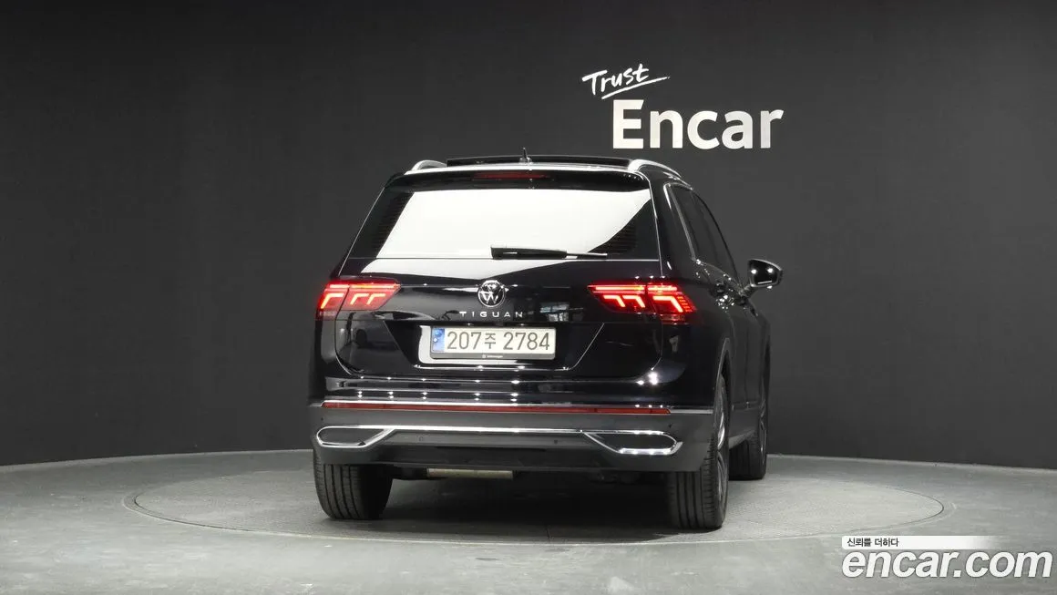 Volkswagen Tiguan — фото 6