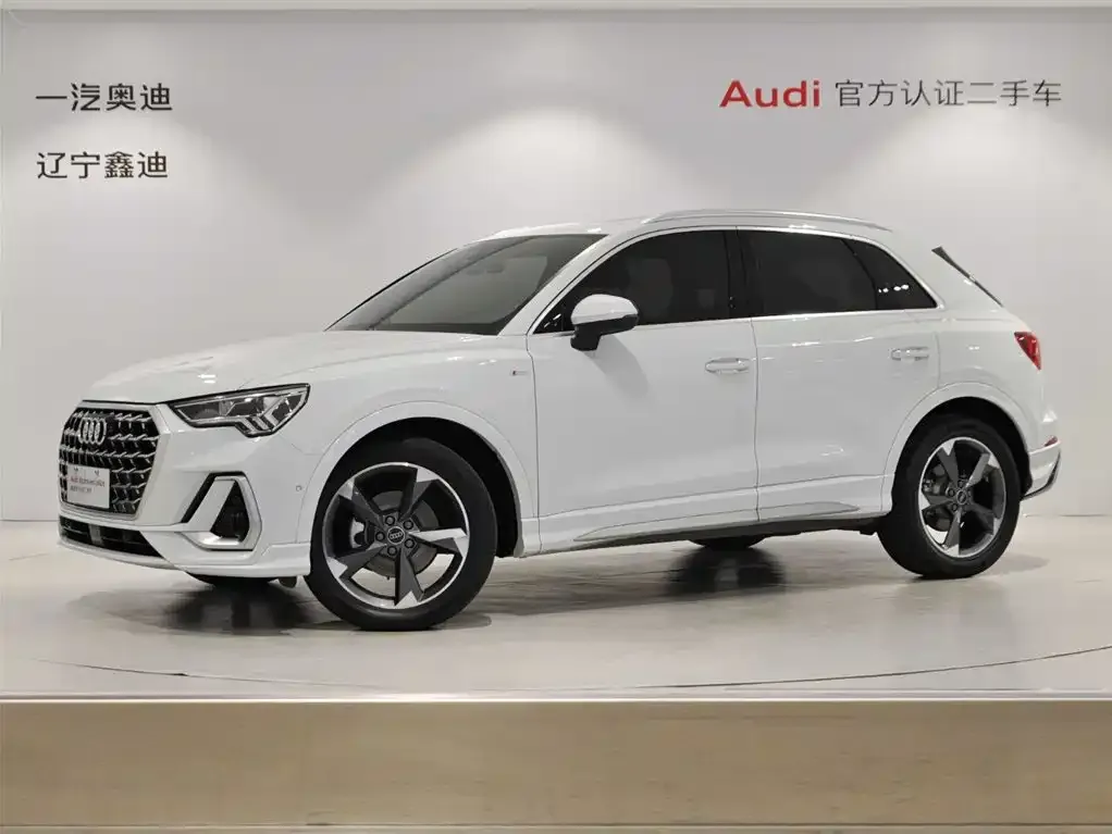 Audi Q3 — фото 1