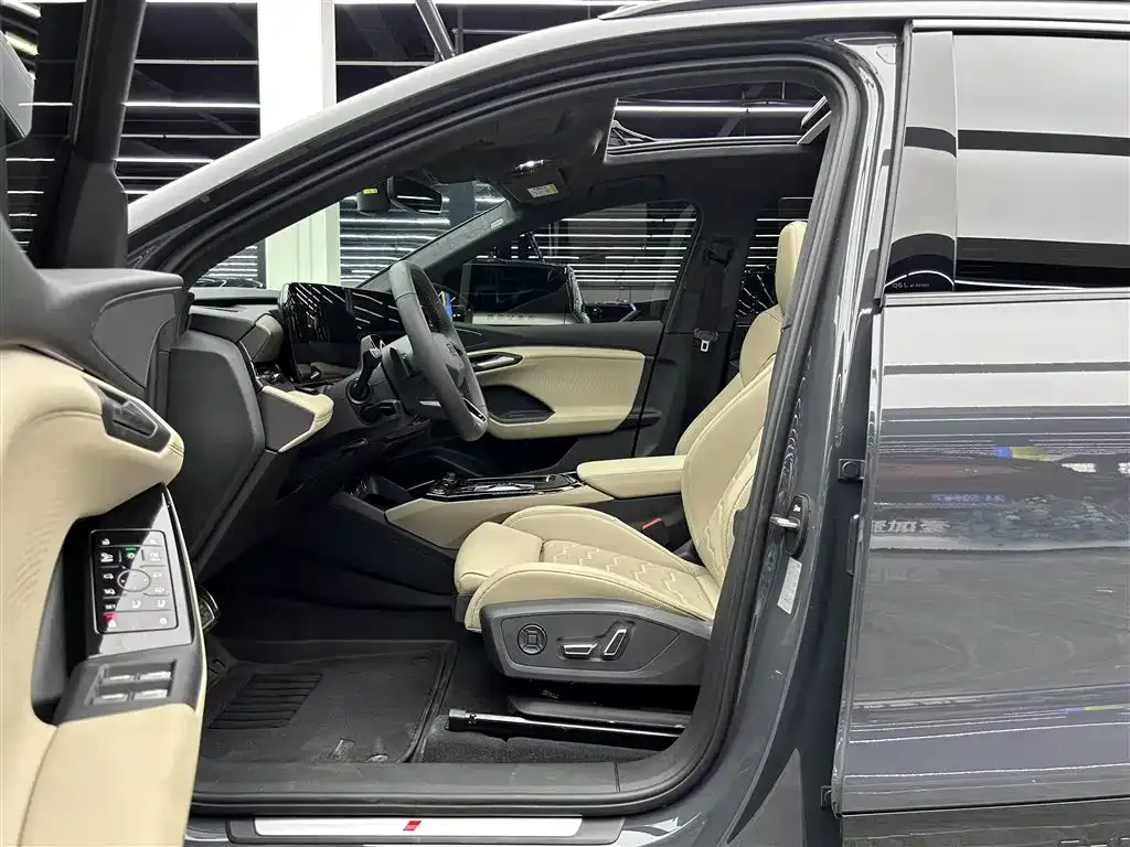 Audi Q6L e-tron — фото 10