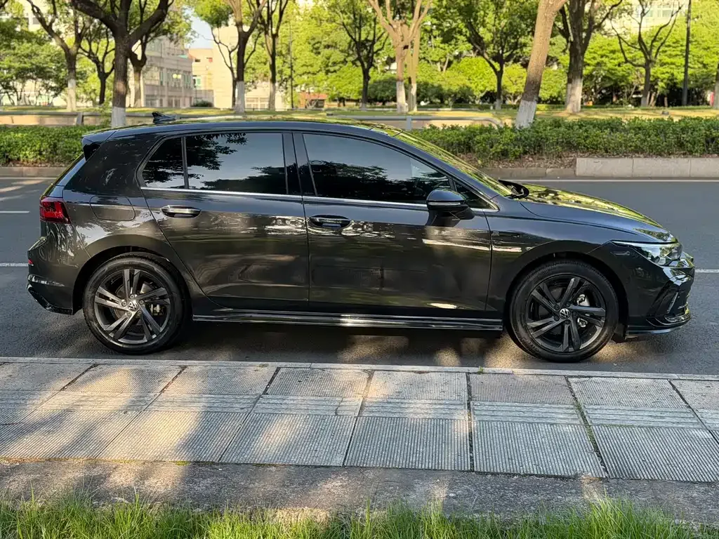 Volkswagen Golf 2021 из CN, фото 2