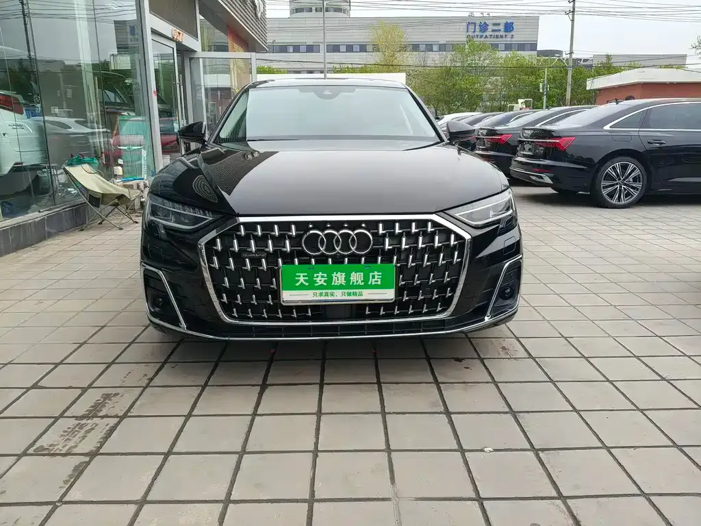 Audi A8 — фото 5