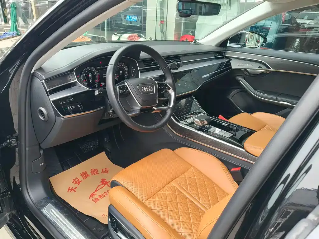 Audi A8 — фото 10