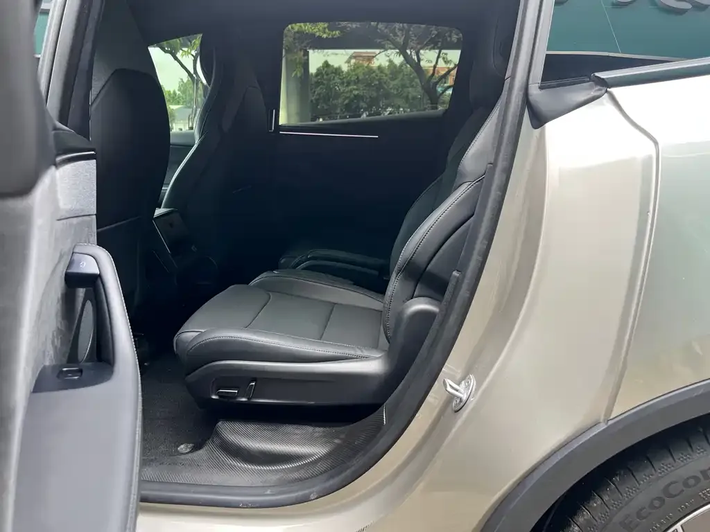 Tesla Model Y L 2025 из CN, фото 4