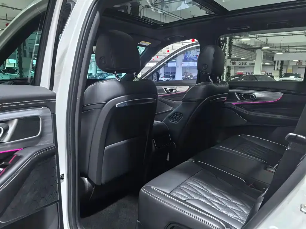 GAC Motor Trumpchi GS8 — фото 8