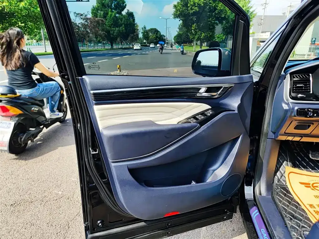 GAC Motor Trumpchi M8 — фото 10