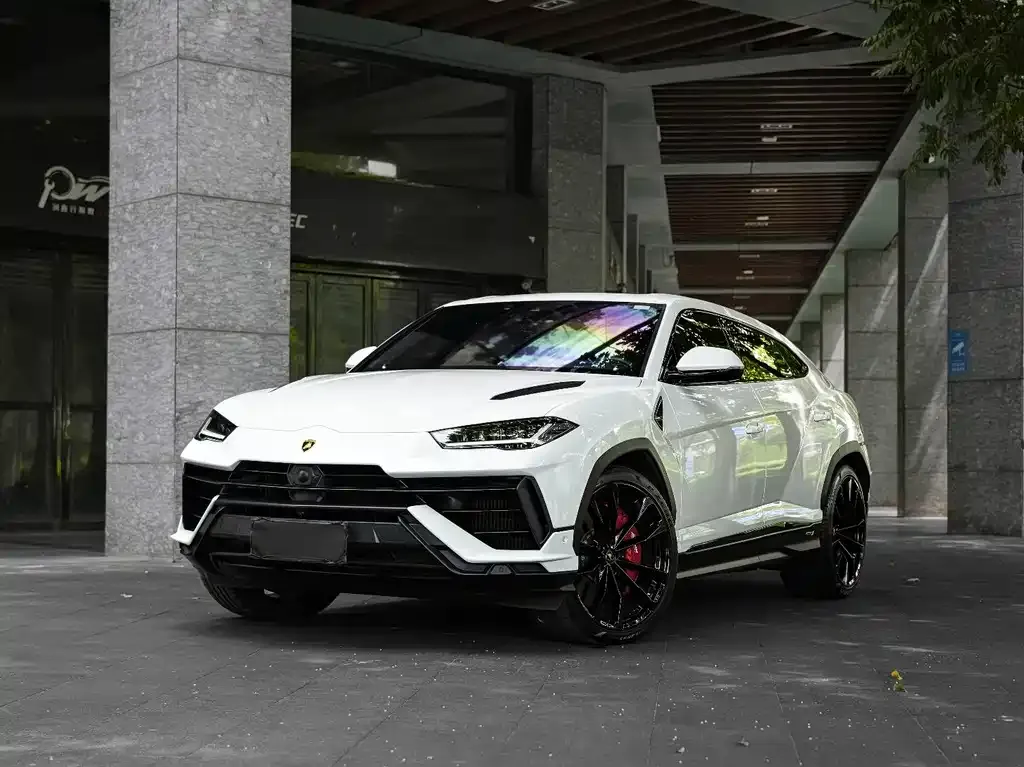 Lamborghini Urus — фото 1