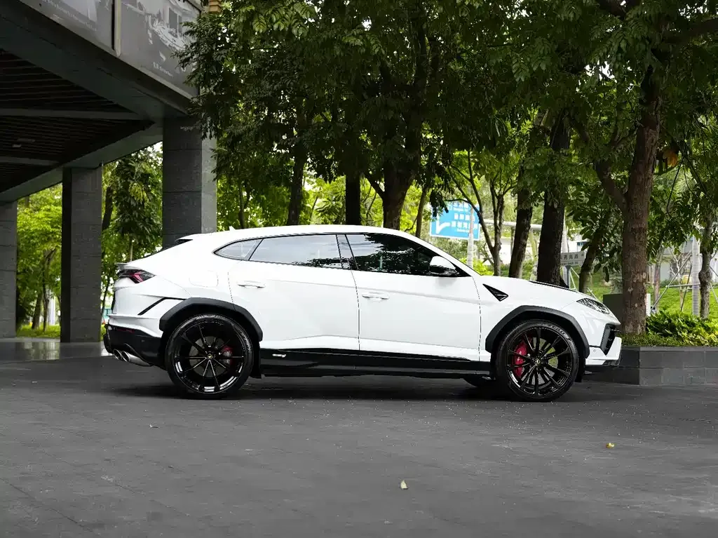 Lamborghini Urus — фото 5