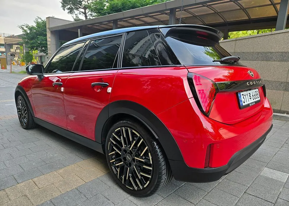 Mini Cooper 2025 из KR, фото 7