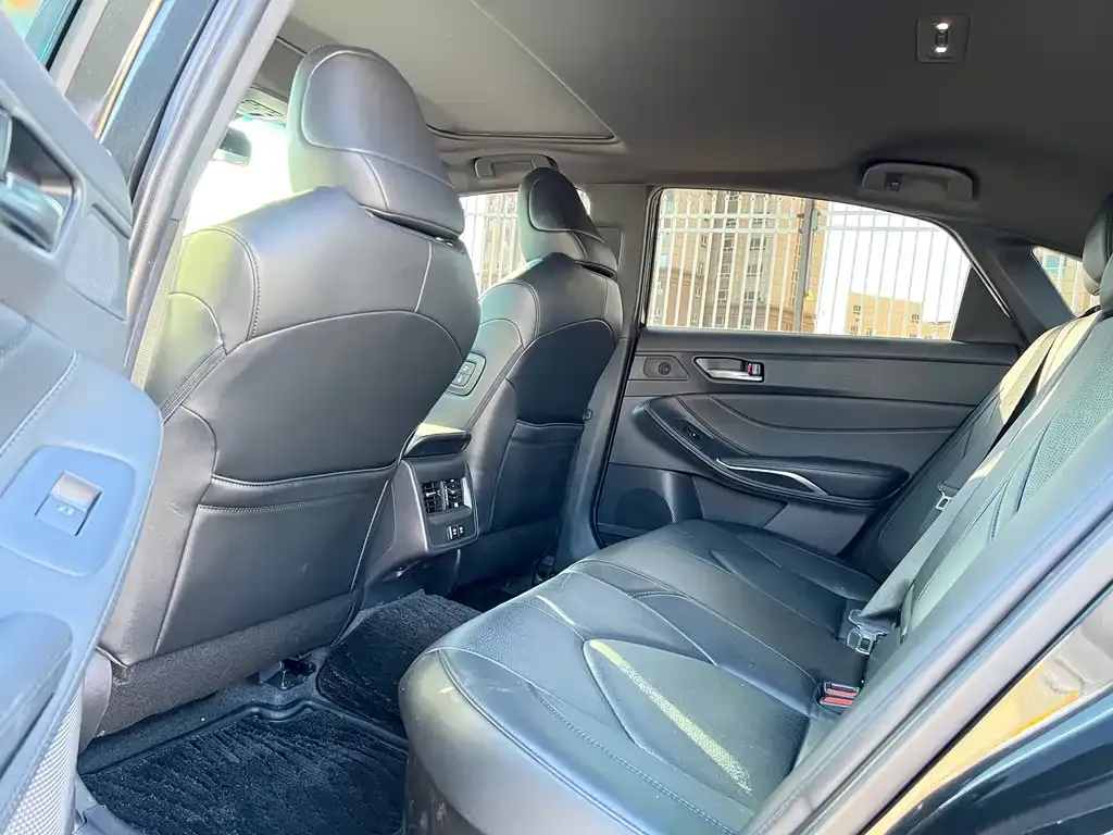 Toyota Avalon 2022 из CN, фото 3