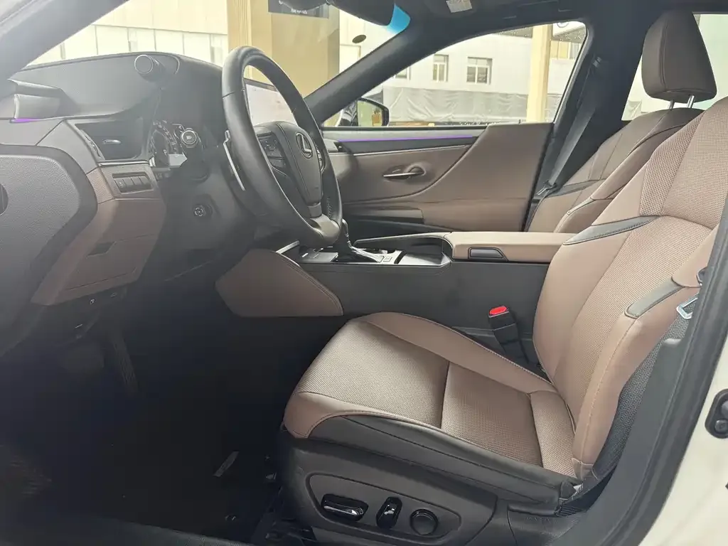Lexus ES 2025 из CN, фото 6