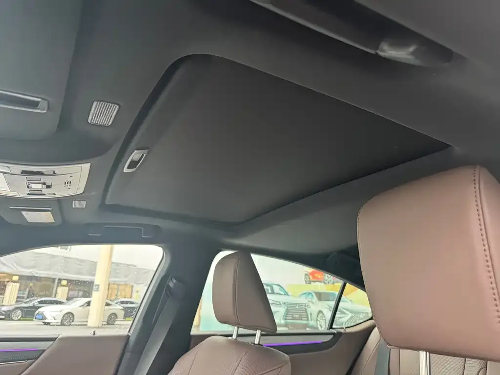 Lexus ES 2025 из CN, фото 2
