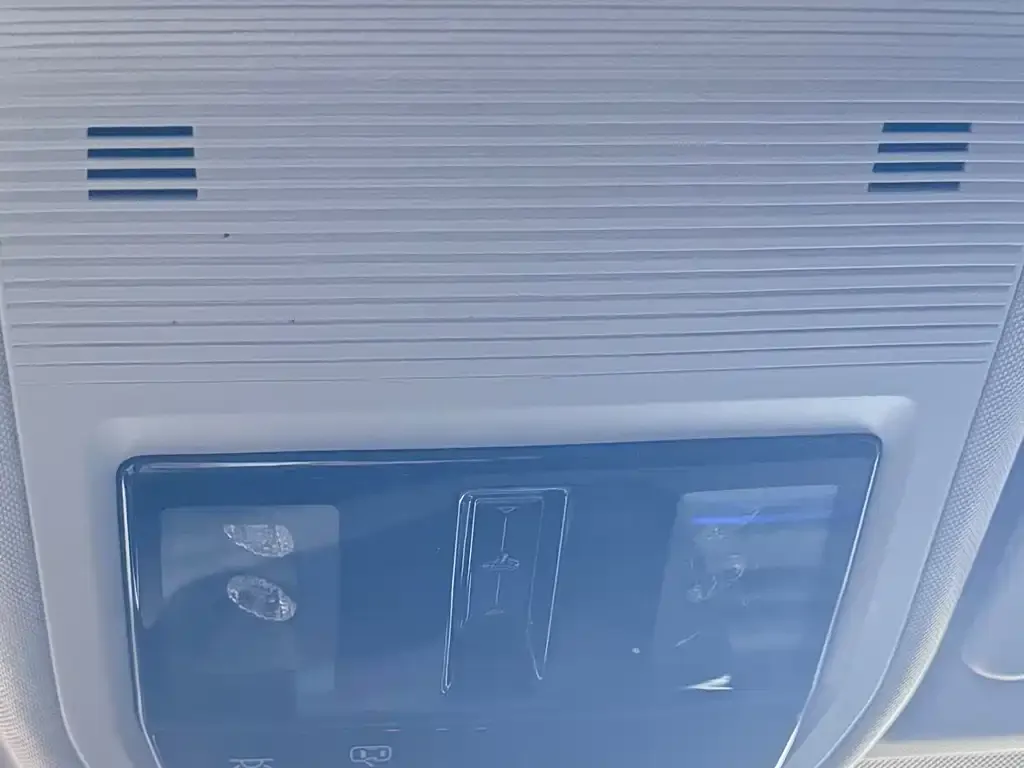 Volkswagen Lamando 2023 из CN, фото 2