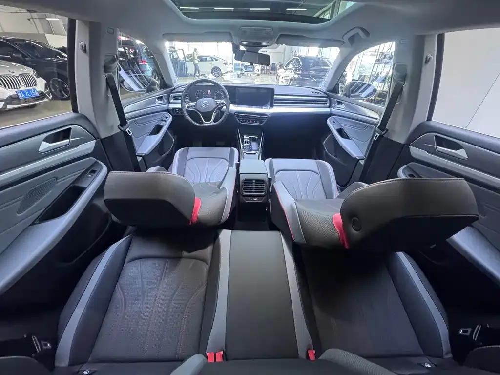 Volkswagen Lamando 2023 из CN, фото 6
