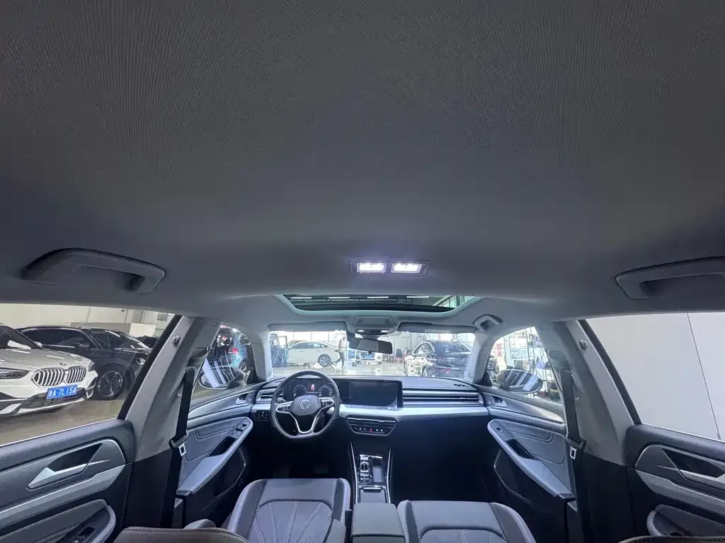 Volkswagen Lamando 2023 из CN, фото 8