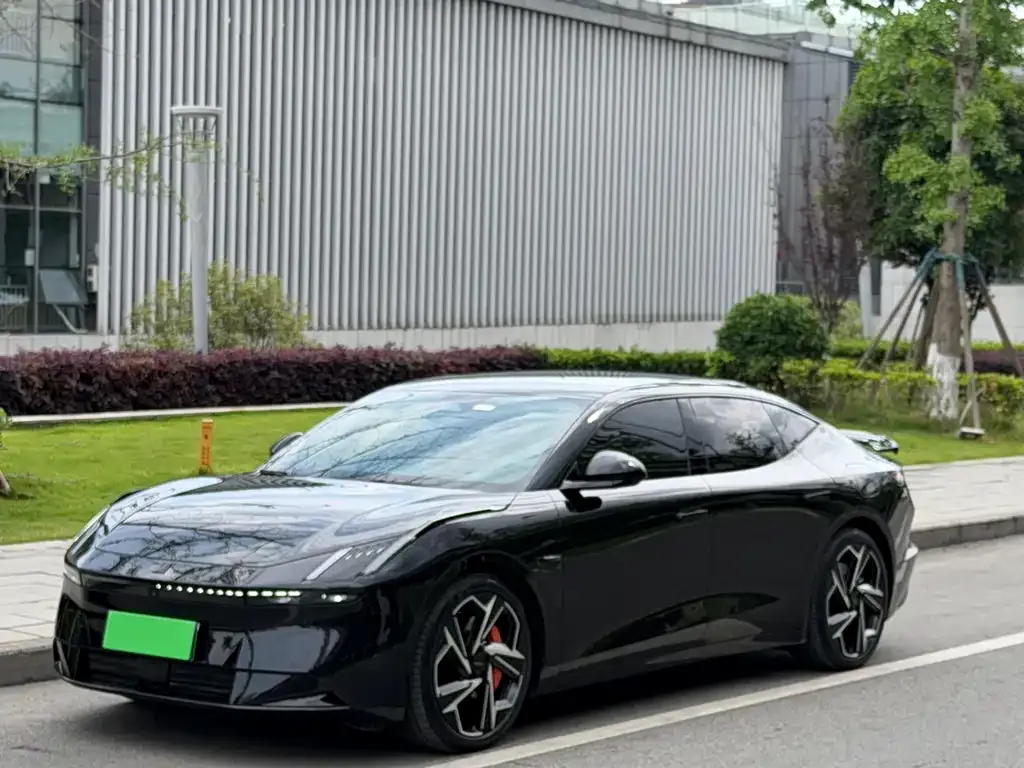 Lynk & Co Z10