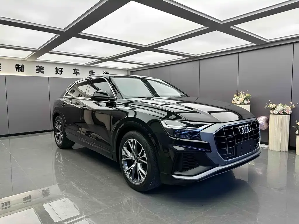 Audi Q8 — фото 4