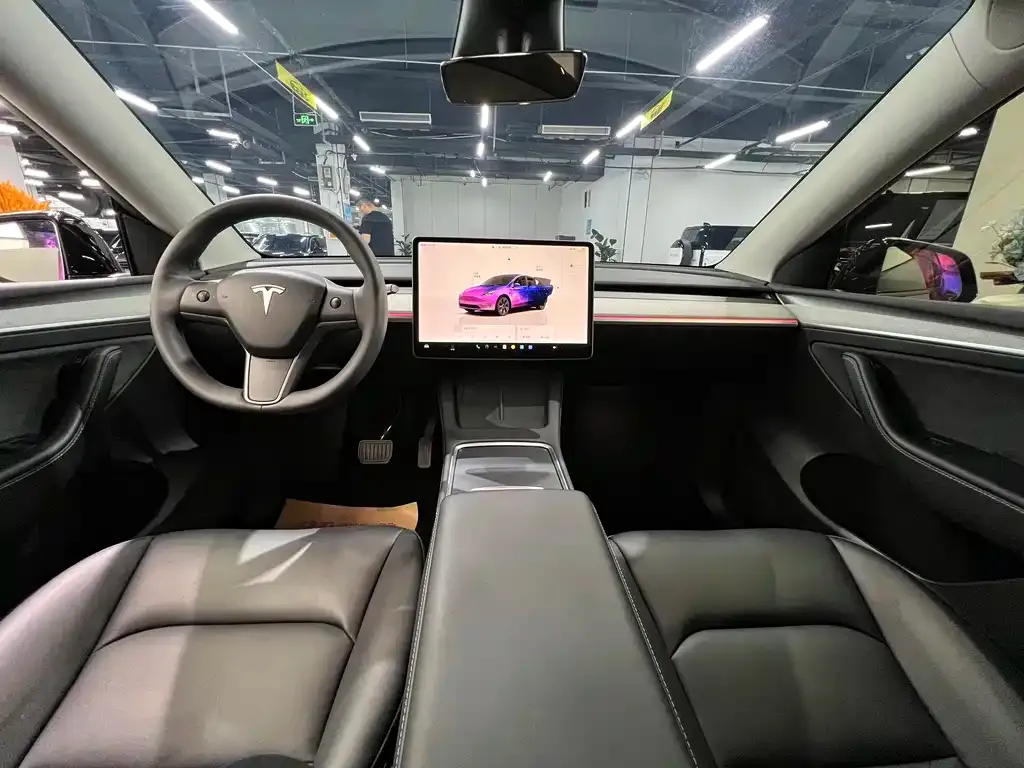 Tesla Model Y — фото 4