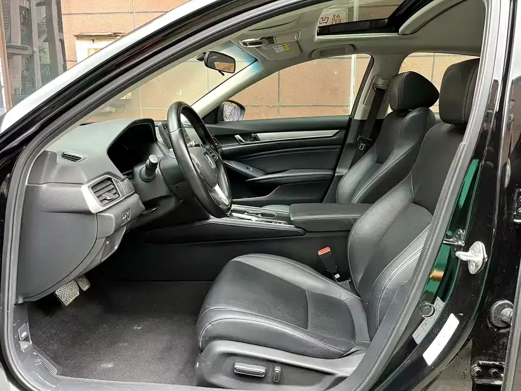 Honda Accord 2021 из CN, фото 3