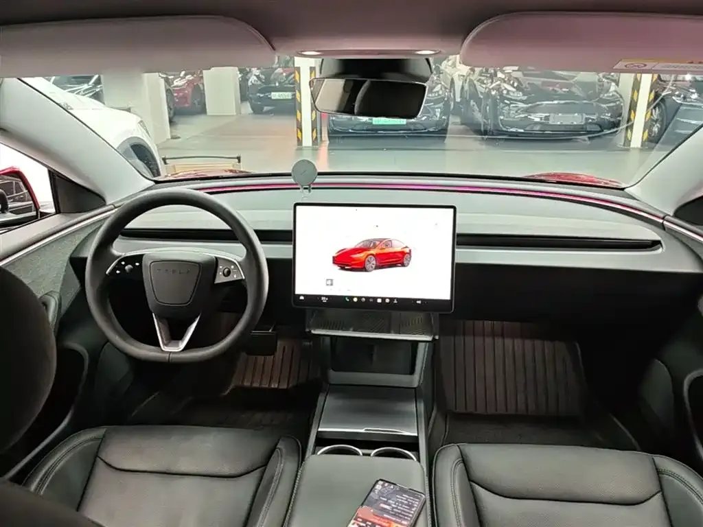 Tesla Model 3 — фото 7